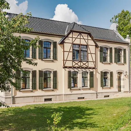 Alleehaus An Der Burg Kriegshoven *